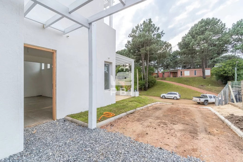 Casa 2 Dormitorios En Chihuahua, Punta Ballena - Ref : Pbi2378