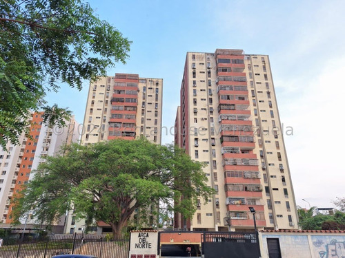 Amplio Y Conservado Apartamento En Venta Este De Barquisimeto. Avenida Libertador 24-23636 As-a 