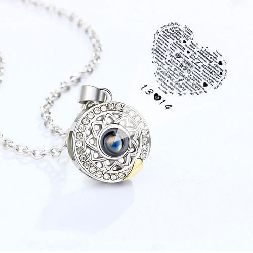 Imagen 3 de 10 de Collar De Parejas Sol Y Luna Proyecta Te Amo En 100 Idiomas