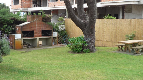 Apartamento En Aidy Grill, 2 Dormitorios *- Ref: 74
