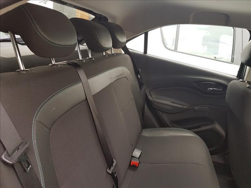 Imagem 5 de 8 de Chevrolet Onix 1.4 Mpfi Lt 8v
