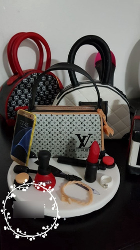 Adorno Cartera Con Cosmeticos Y Celular Porcelana Fria