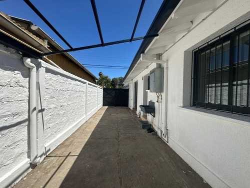 Arriendo Casa Recién Remodelada, A Cuadras Nuevo Hospital