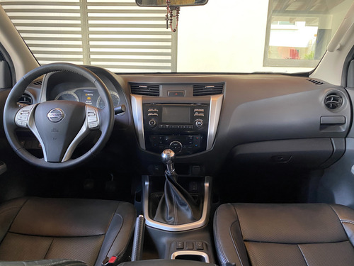 Nissan NP300 Frontier 2.5 Platinum Le Aa Mt