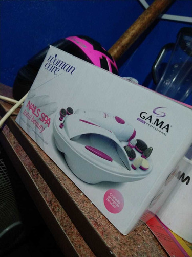 Máquina Depiladora Láser Philips Y Set De Manicura