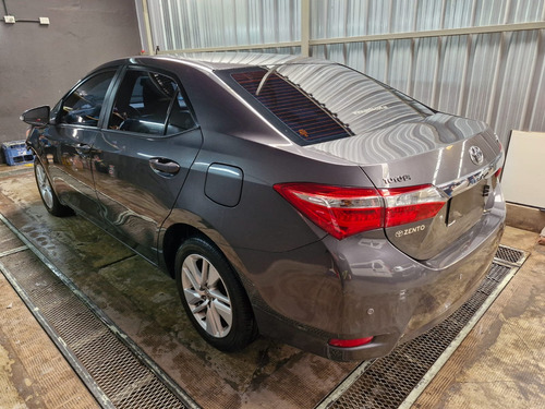 Toyota Corolla -chocado-