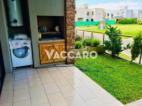Imagen 4 de 30 de Departamento 2 Ambientes Con Jardín Terraza Y Cochera Barrio