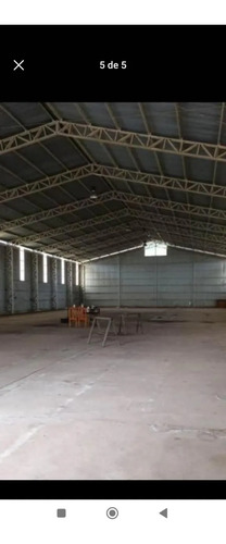 Se Vende Gran Terreno Con Un Gran Galpón
