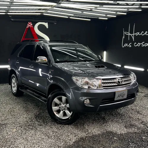 Toyota Fortuner 3.0 Srv