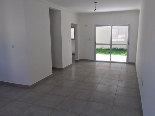 Imagen 14 de 30 de En Venta. Amplia Dupl 125m2 + Patio La Giustina Ii