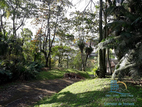 Imagem 6 de 15 de Casa - Padrão, Para Venda Em Joinville/sc - V377