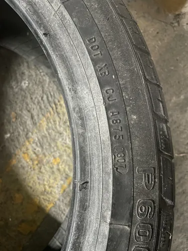 Caucho Pirelli P6000 225/45 R17 (Usado)