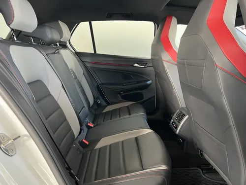 Volkswagen Golf 2024