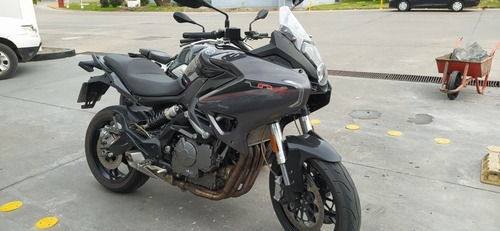 Imagen 11 de 18 de Benelli 600 Gt