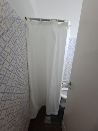 Alquiler Departamento 1 Amb. En Lomas Del Mirador Con Patio Y Lavadero