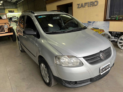 Imagen 4 de 14 de Volkswagen Suran 2010 1.6 Comfortline 101cv 11a
