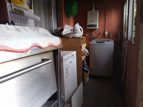 Casa En Venta De 4 Dorm. En Estación Central