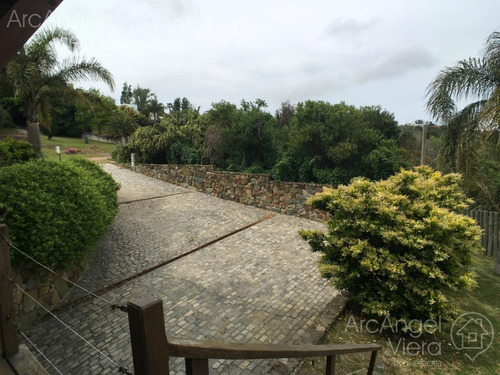 Casa Con Piscina Vista Al Mar En Punta Ballena En Alquiler Venta