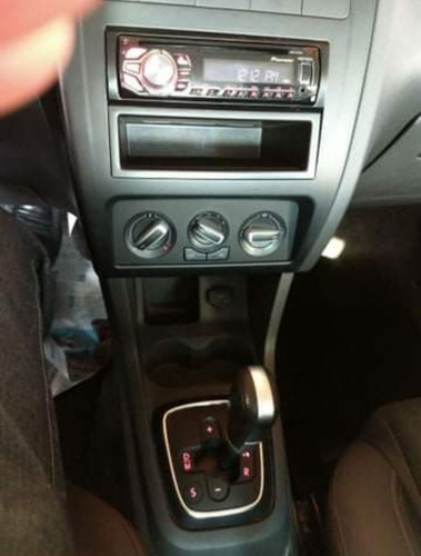Imagem 3 de 8 de Volkswagen Crossfox 2013 1.6 Vht Total Flex I-motion 5p