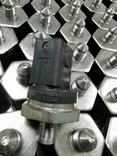 Sensor Presión Gasolina Audi Q7 R8 Spyder Tt S1 S7 Rs7 Sline (Usado)