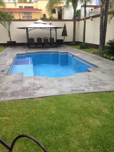 Hermosa Residencia En Jurica Con Bungalow Independiente T.1,050 M2, C.890 M2,..