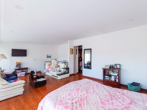Imagen 28 de 30 de Apartamento En Parques De Capri. 4 Habitaciones, 200 M²