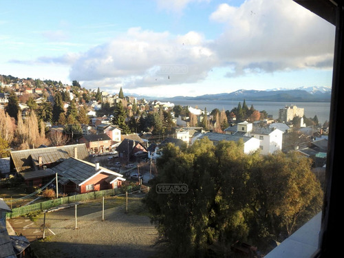 Departamento En Venta Ubicado En Centro De Bariloche, Bariloche