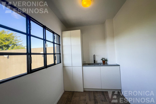 Casa En Venta De Cuatros Ambientes - Haedo Sur
