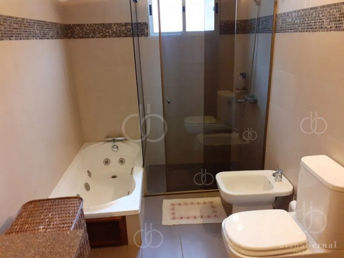 Imagen 8 de 14 de Punta Del Este, 4 Dormitorios Y Dependencias Con Piscina Climatizada. - Ref: 54061
