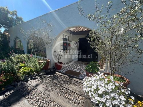 Casa En Venta De 3 Dorm. En Santo Domingo