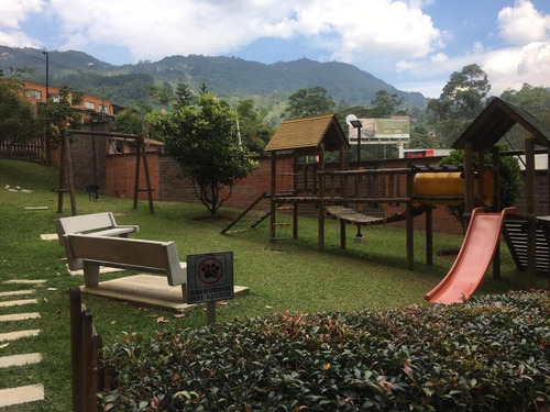 Imagen 10 de 22 de Venta De Apartamento Remodelado En Transversal Intermedia Envigado