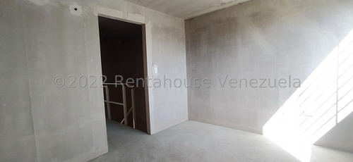 Imagen 2 de 30 de Casa En Venta En Terrazas De La Ensenada Barquisimeto Lara +++m.c * R-a-h N° +0-4-2-4- 5.5.6. 5.7. 5.9 *--**