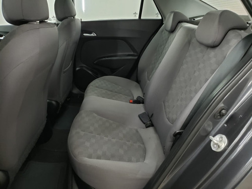 Imagem 4 de 15 de Hyundai Hb20s 1.6 Comfort Plus 2018 2019