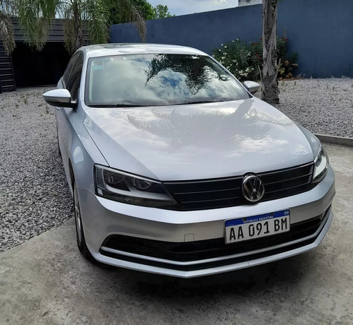 Volkswagen Vento 2.0 Advance 115cv