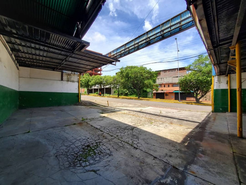 Galpón En Venta En La Avenida Cuatricentenaria