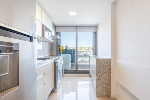 Excelente Apartamento De Dos Dormitorios Con Vista Al Mar En Venta Alexander Boulevard- Ref: 3683