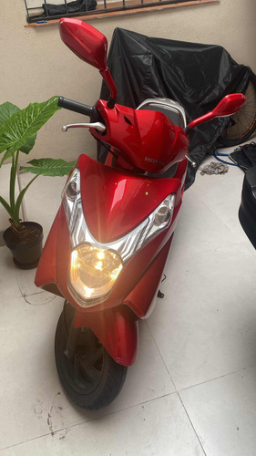 Honda Elite 125 Roja Año 2017