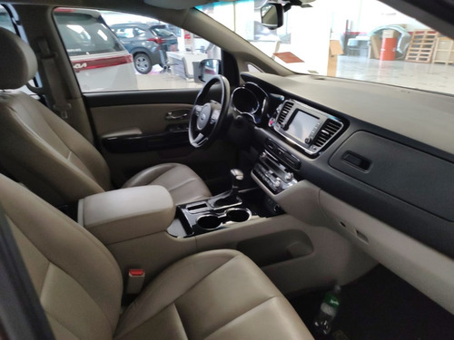 Imagen 7 de 10 de Kia Carnival 2019