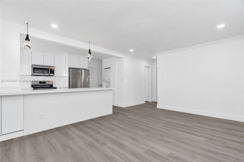 Casa En Venta - 2 Dormitorios 1 Baños - Miami