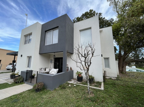 Casa  En Venta En San Matias, Escobar, G.b.a. Zona Norte