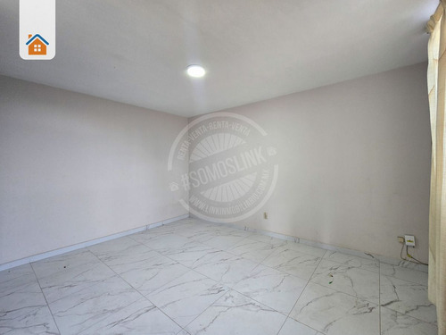 Casa En Venta Con Uso De Suelo Mixto En Ladron De Guevara Guadalajara Jalisco.