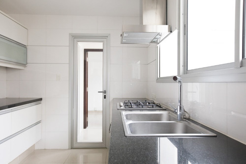 Alquiler Apartamento 3 Dormitorios 4 Baños Pocitos 2 Garajes