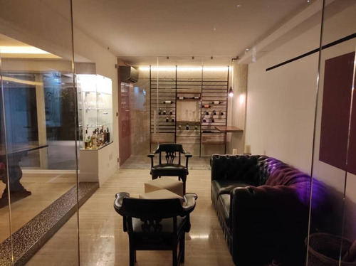 Imagen 2 de 10 de Venta De Excelente Casa Prado Del Este 760 Mts2 Jfl 0424 2595983/0412 5437087