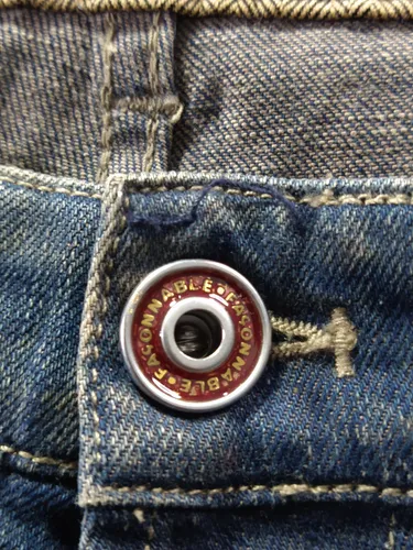 Pantalon façonnable sale
