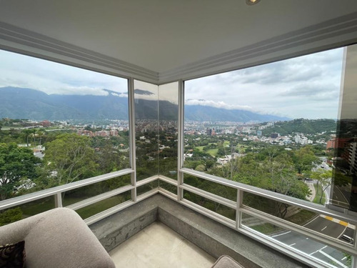 Vendo Apto 280m2 3h+s/4b/3p Colinas De Valle Arriba 9861