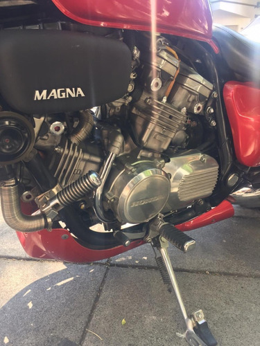 Honda Super Magna