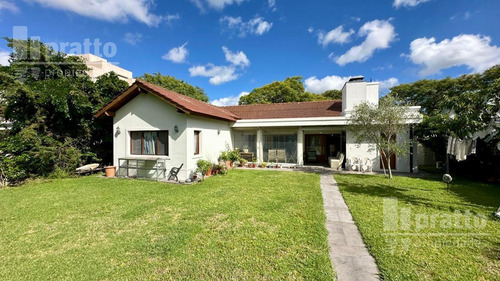 Casa En Venta De 3 Dormitorios En Santa Maria De Tigre