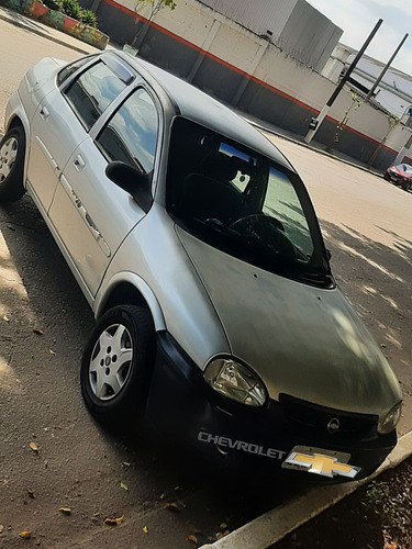 Chevrolet Corsa Classic 1.0 Life Flex Power 4p