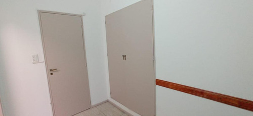 Imagen 19 de 20 de Departamento 2 Ambientes - Banfield Oeste- Con Cochera- Apto Profesional