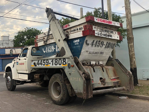 Imagen 2 de 5 de Servicio De Volquetes Y Movimientos De Suelos